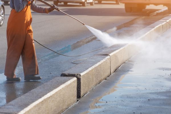 Commercial Concrete Cleaning in Clearwater