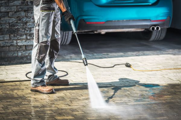 Driveway Pressure Washing in Clearwater