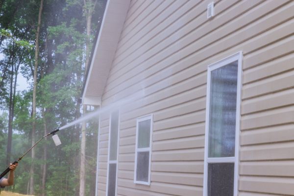 Exterior House Cleaning in Clearwater