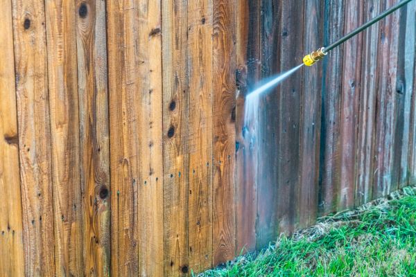 Fence Pressure Washing in Clearwater