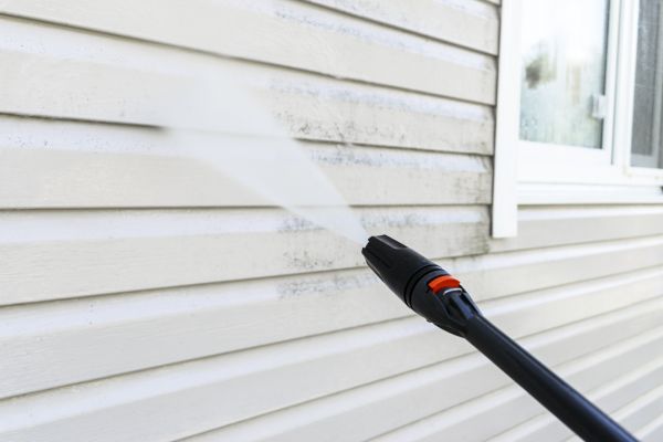 Siding Power Washing in Clearwater