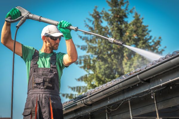 Gutter Washing in Clearwater