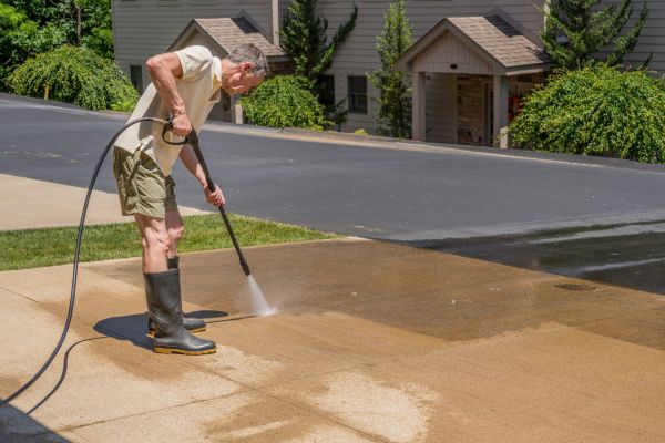 Concrete Pressure Cleaning in Clearwater