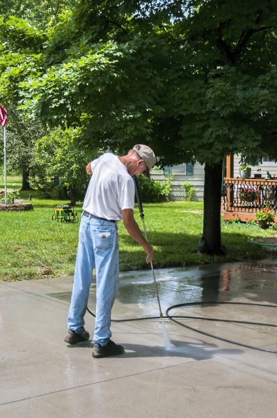 Driveway Concrete Cleaning in Clearwater