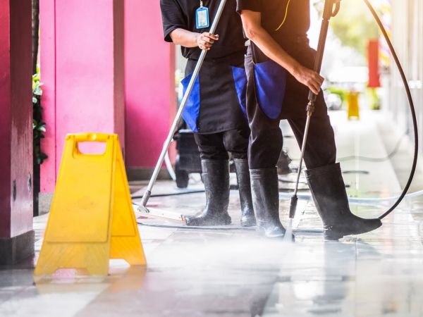 Store Powerwashing in Clearwater